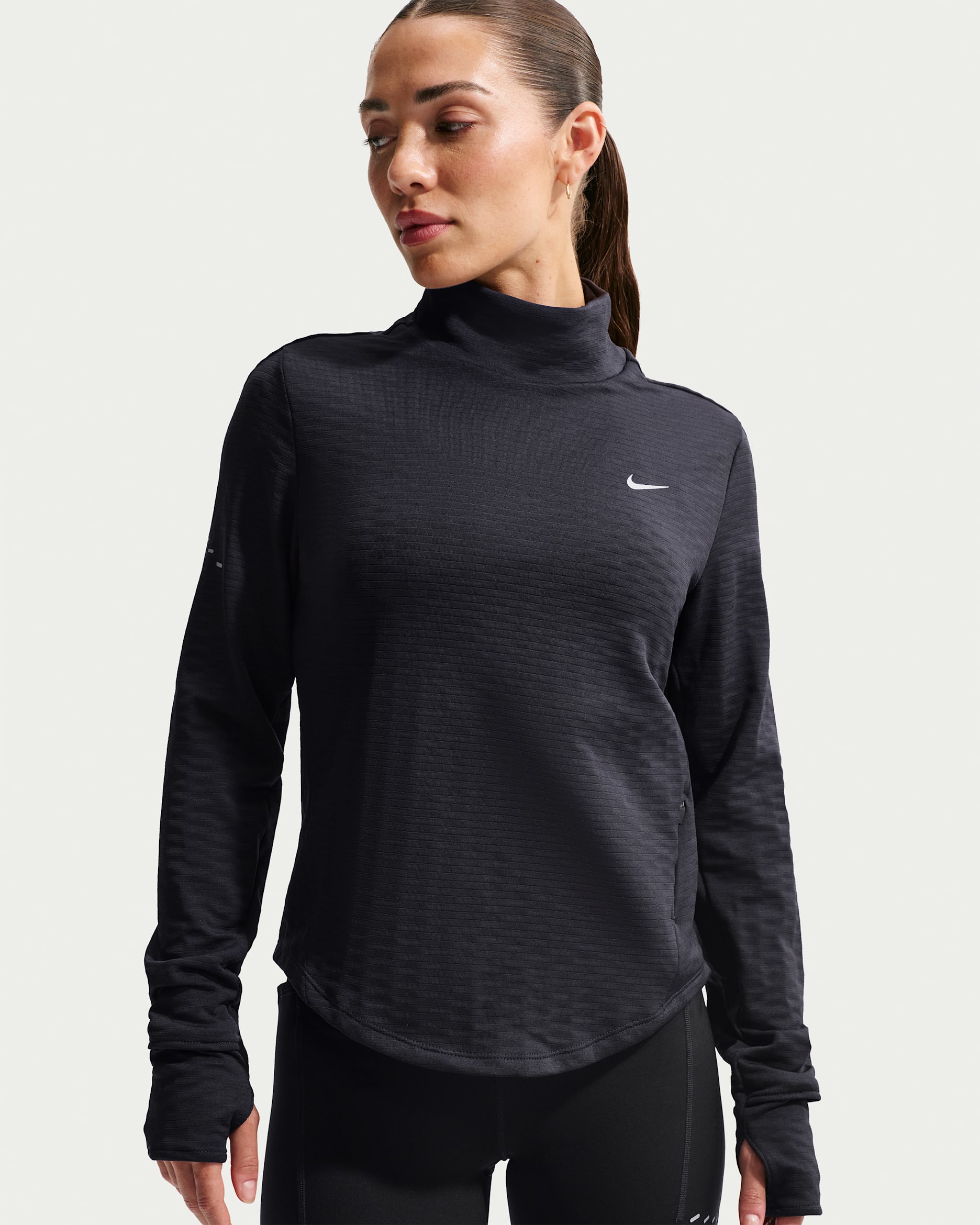 Nike Swift Women's Therma-FIT Turtle-Neck Running Top. Nike SI
